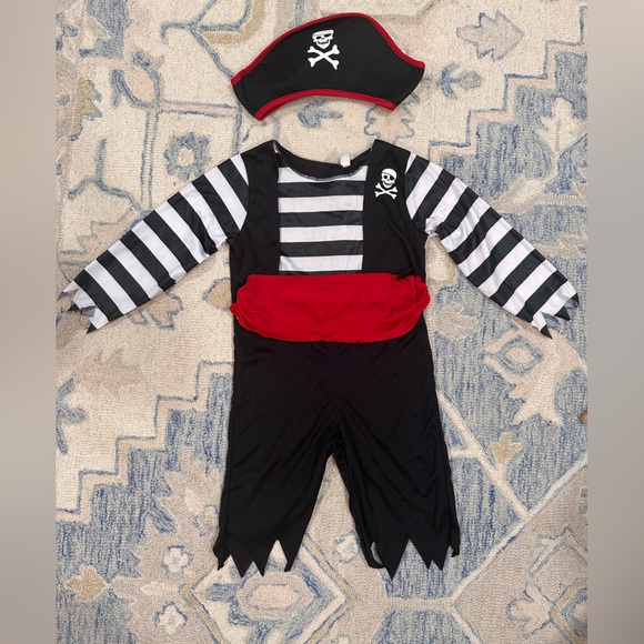 Other - Pirate Costume - 3T/4T